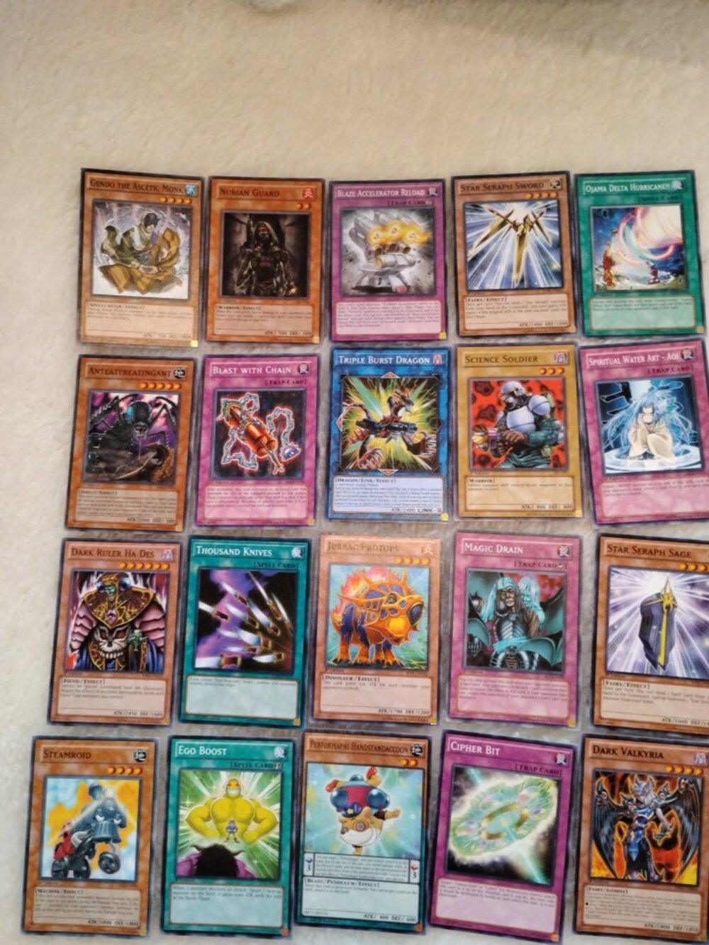 Yu-Gi-Oh! Bulk Card Lot – 100 Cards – Rares, Commons & Foils - Picture 2 of 6